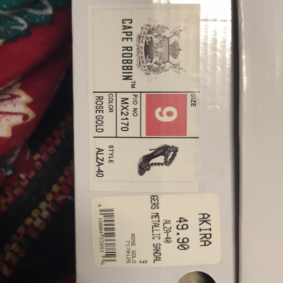 Metallic heel sandals - Picture 4 of 4